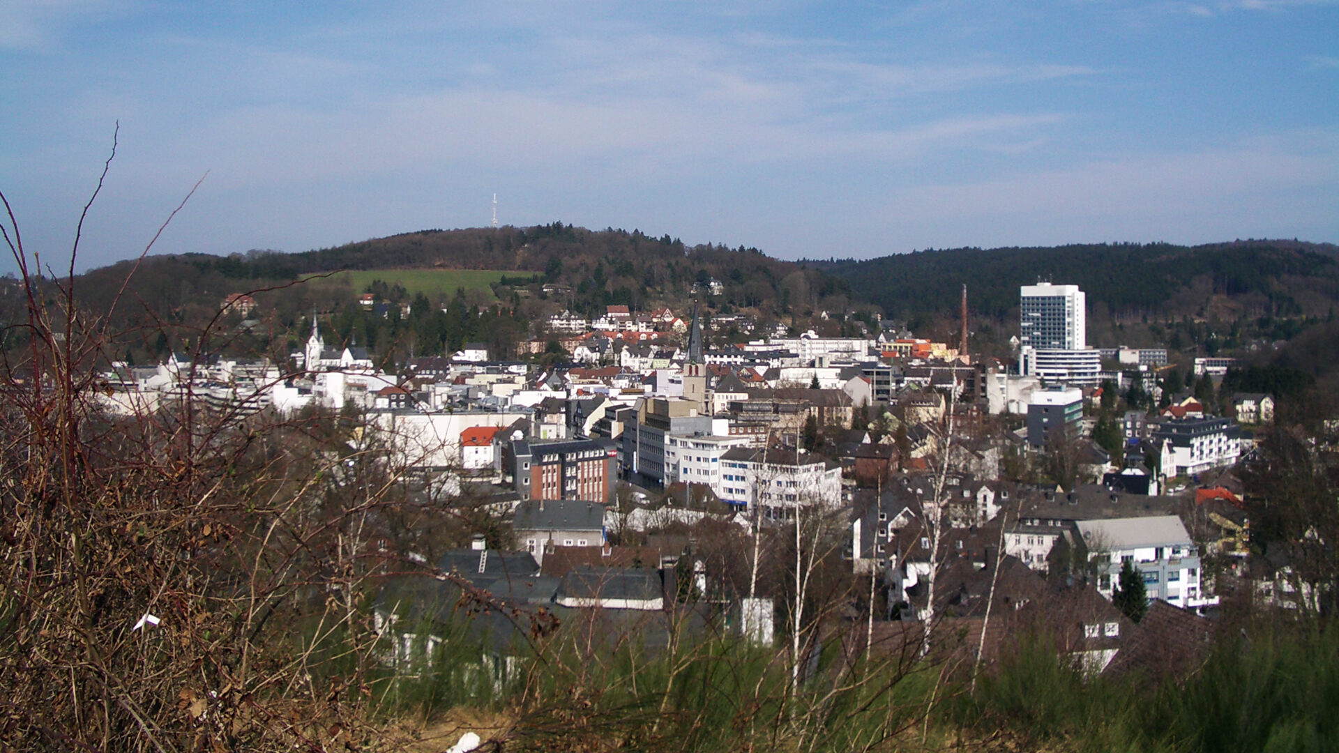 gummersbach-2 Panorama von der Berstig auf Gummersbach